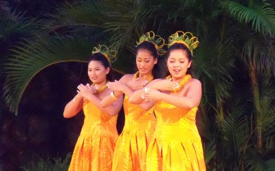 Auana Hula Dancers