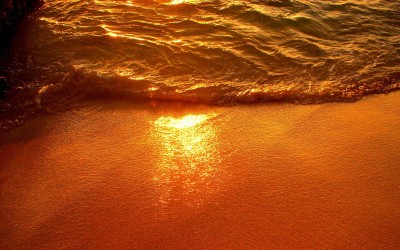 Waikiki Sunset in the Sand