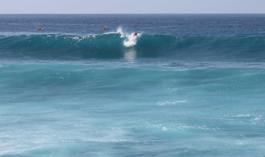 Hawaii Solo Surfer