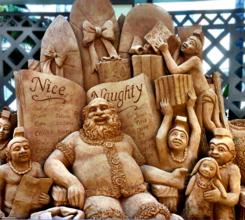 waikiki-christmas-sand-sculpture